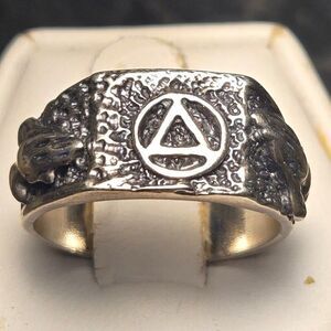 AA Recovery Vintage Sterling Silver Sz 8.5